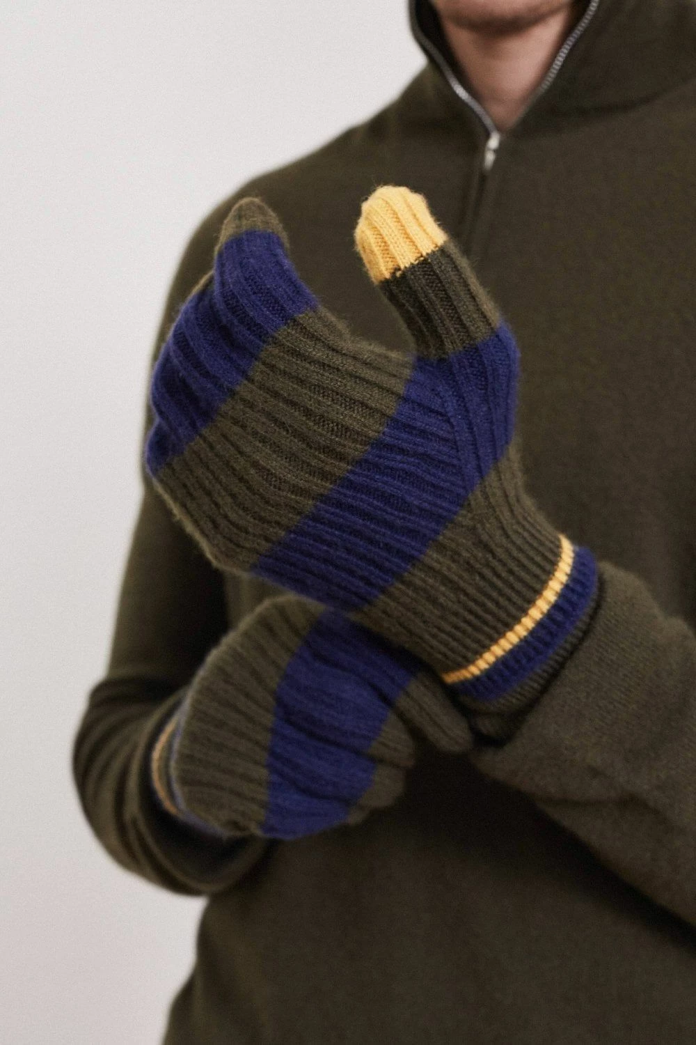 Loop Cashmere Mens Cashmere Gloves in Duffel - Green 1 Loop Cashmere Mens Cashmere Gloves in Duffel - Green