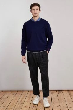 Loop Cashmere Mens Cashmere Crew Neck Sweater in Midnight Blue - Navy