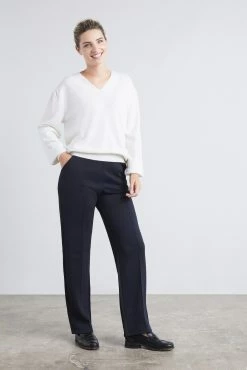 Loop Cashmere Cashmere V Neck Sweater in Off White - Off-White