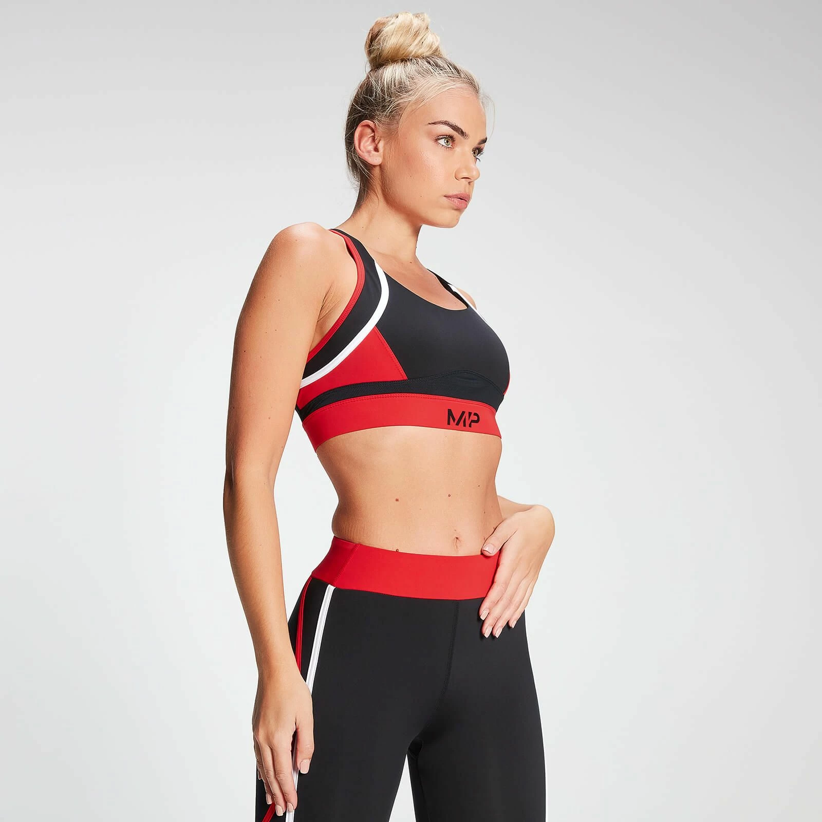 MP Clothing MP Women's Engage Colour Block Convertible Sports Bra - Black/ Red 3 MP Clothing MP Women's Engage Colour Block Convertible Sports Bra - Black/ Red - Image 3