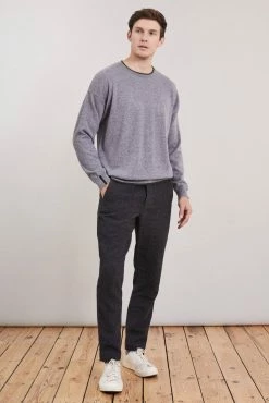 Loop Cashmere Mens Cashmere Crew Neck Sweater in Derby - Grey