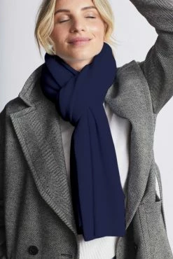 Loop Cashmere Cashmere Lofty Blanket Scarf in Midnight Blue - Navy