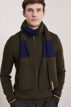 Loop Cashmere Mens Cashmere Scarf in Midnight Colourblock - Navy
